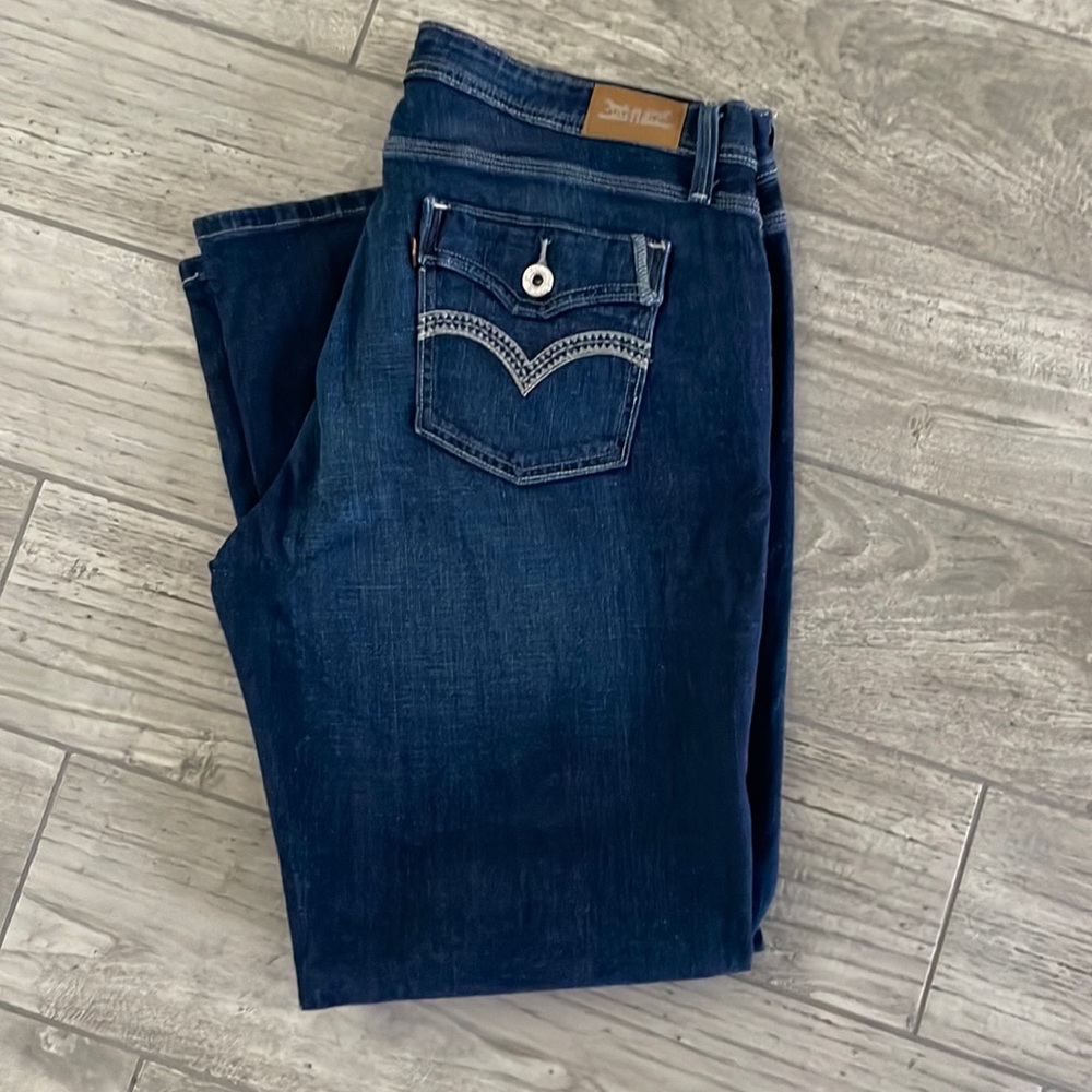 Womens 529 Levi’s